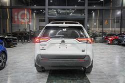 تۆیۆتا ڕاڤ 4